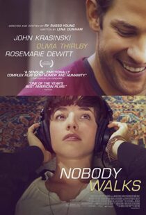 دانلود فیلم Nobody Walks 2012102829-1814694587