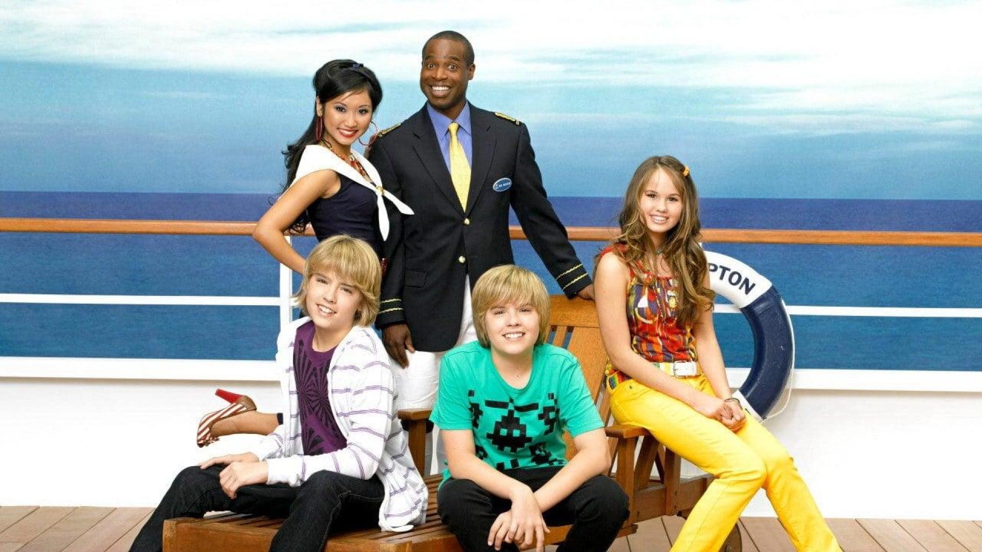 دانلود سریال The Suite Life on Deck