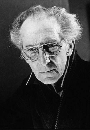 Peter Cushing